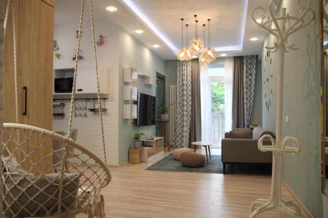 Cozy apartment in Vake Tbilisi Buitenkant foto